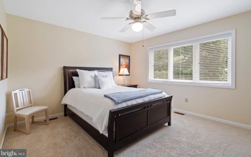 288 Huntsman Ln, Blue Bell PA  19422-2818 exterior