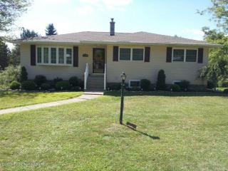 230 Overbrook Ave, Dallas, PA 18612-9509