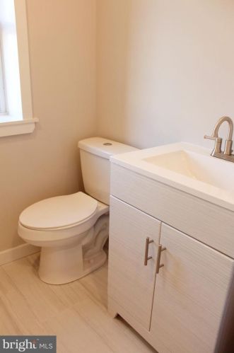 343 Christian St, Philadelphia PA 19147-4004 exterior