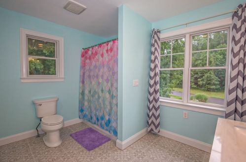 24 Meetinghouse Rd, Granby CT  06035-1626 exterior