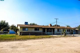 919 Jaye St, Porterville, CA 93257-5915