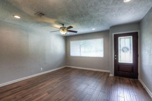 2406 Cunningham Dr, Pearland TX  77581-3950 exterior