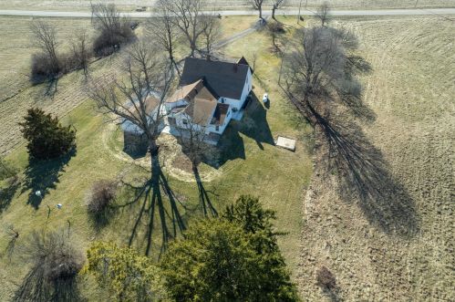 3255 White Rd, Washington Court House OH  43160-9223 exterior