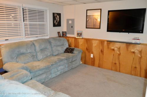 24 Walter Dr, Jackson Twp NJ  08527-3418 exterior