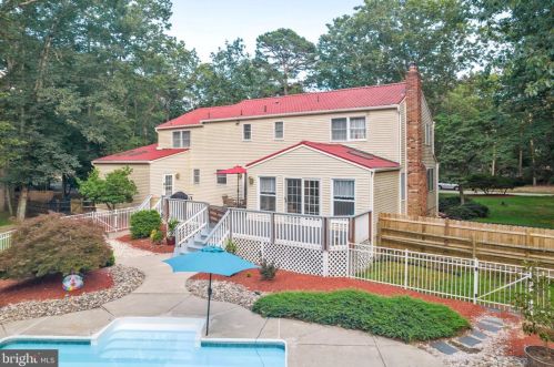 65 Red Oak Dr, Southampton, NJ 08088-8525
