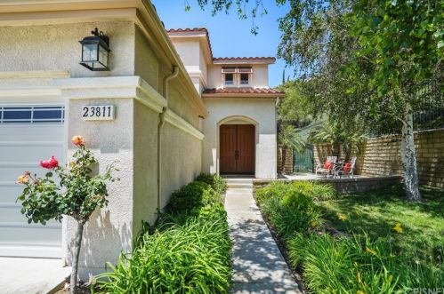 23811 Oak View Ln, Santa Clarita, CA 91321-4661