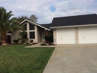2717 Burl Ct, Hanford, CA 93230-6825