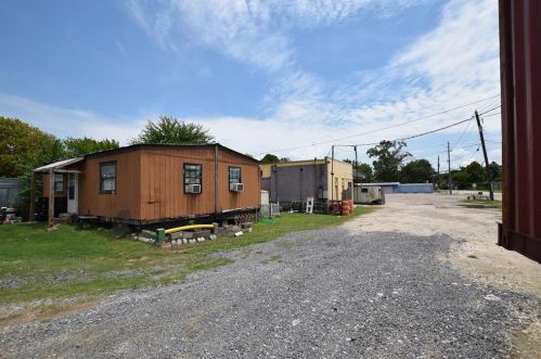16401 Market St, Channelview, TX 77530-4429