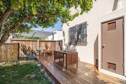 2111 Eucalyptus Ave, Long Beach CA  90806-4518 exterior