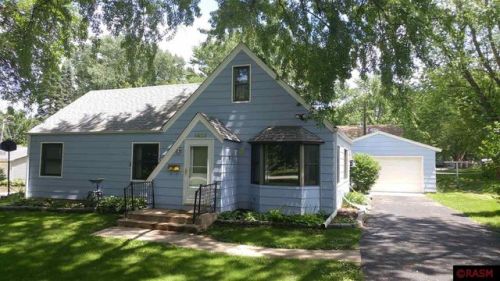 1423 Carney Ave, Mankato MN  56001-2251 exterior