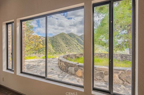 48703 De Luz Rd, Temecula CA  92590-4317 exterior