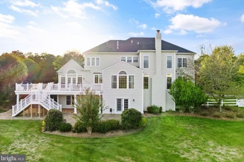 20906 Mcintosh Pl, Leesburg VA  20175-6372 exterior