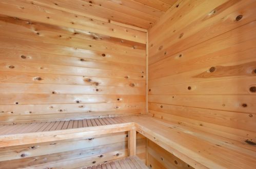 18883 Hummingbird Dr, Lake Wildwood CA  95946-9694 exterior