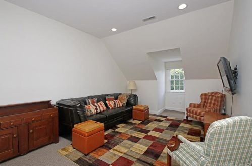 312 Ridgefield Rd, Wilton CT  06897-2329 exterior