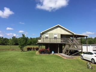1352 Doctor Beatrous Rd, Theriot, LA 70397-9632