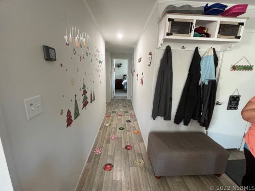 5266 Pineland Ave, Daytona Beach FL  32127-8218 exterior