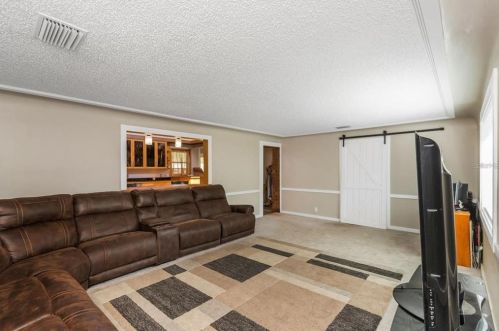 602 1st Ave, Ruskin FL  33570-4002 exterior