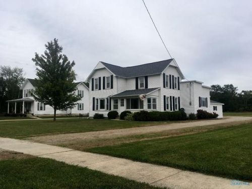 331 Windsor Ln, Gibsonburg, OH 43431-1464
