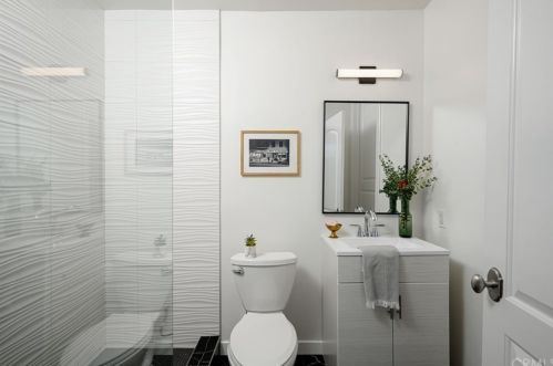 513 Dianthus St, Manhattan Beach CA  90266-6720 exterior