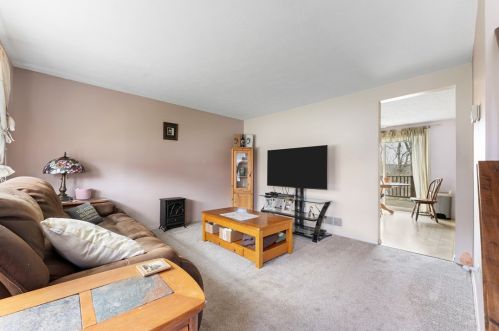 506 Hickory Cir, Canonsburg, PA 15317-2318