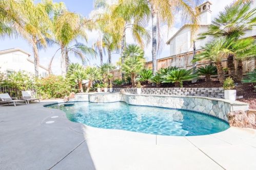 41774 Carleton Way, Temecula CA  92591-1897 exterior