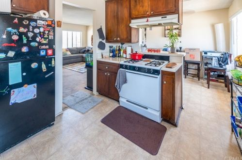 25022 Woodward Ave, Lomita CA  90717-2243 exterior