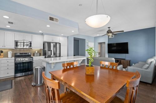 8146 Parkside St, Chino CA  91708-9313 exterior