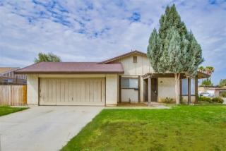 1159 Hoover St, Escondido, CA 92027-1412
