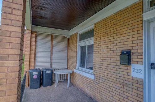 232 Alice St, Pittsburgh, PA 15210-3302