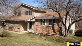 586 23rd St, Blair, NE 68008-1881