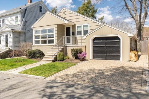 38 Plymouth Ave, Swampscott, MA 01907-1143