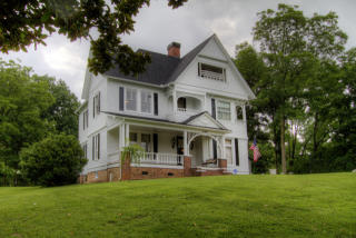 244 Woodlawn Ave, Newport, TN 37821-3000