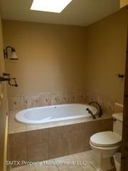 409 Oakridge Dr, San Marcos TX  78666-3025 exterior