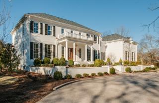 6418 Jocelyn Hollow Rd, Nashville, TN 37205-3522