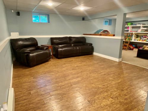 22 Settlers Ln, Salem NH  03079-1253 exterior