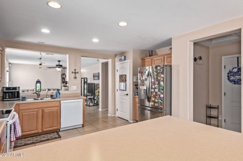 967 Leslie Ave, San Tan Valley AZ  85140-4439 exterior