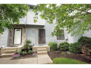 1126 Chestnut Ct, Cincinnati, OH 45245-1572