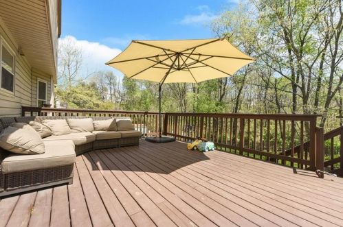 3522 Fox Chase Dr, Imperial PA  15126-9604 exterior