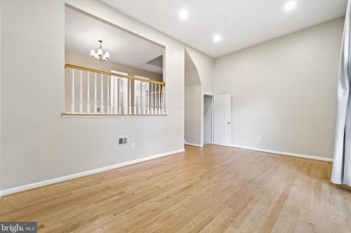 2356 Horseferry Ct, Herndon VA 20191-2733 exterior