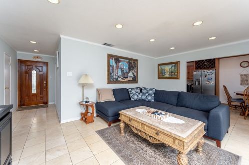 7821 La Mona Cir, Buena Park, CA 90620-2334