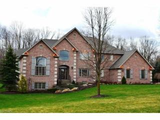 4322 Bridle Trl, Akron, OH 44333-4733
