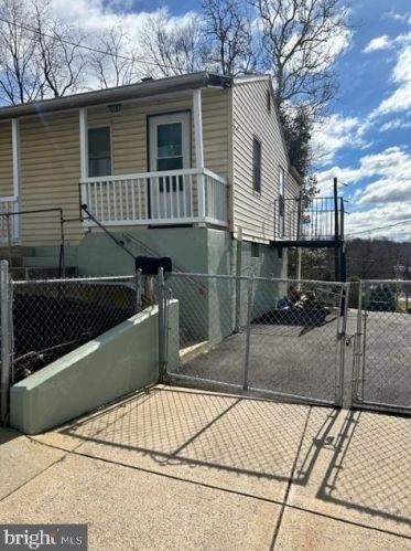 463 Juniata St, Lancaster, PA 17602-4445