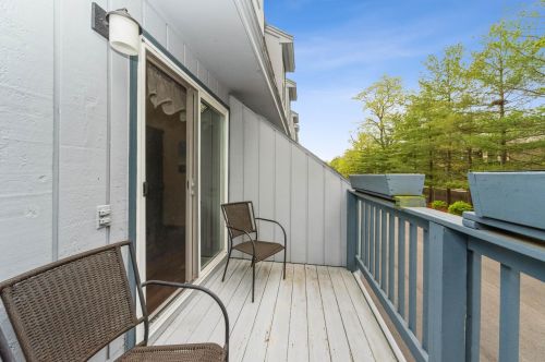 57 Bluestone Dr, Nashua NH 03060-6831 exterior