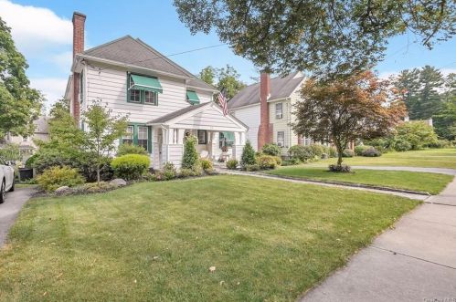 77 Randolph Ave, Poughkeepsie, NY 12603-3311