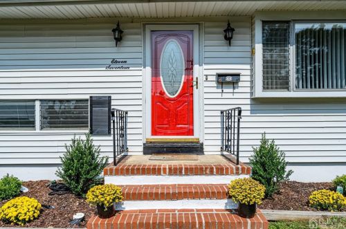 1117 Brower Blvd, Tinton Falls, NJ 07712-4118