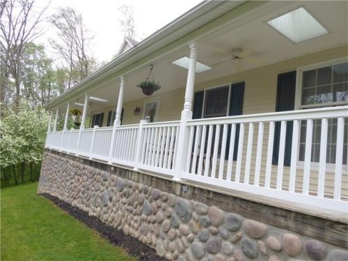 809 Dick Rd, Renfrew, PA 16053-9543