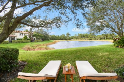 863 Taft Ct, West Palm Beach, FL 33410-1567