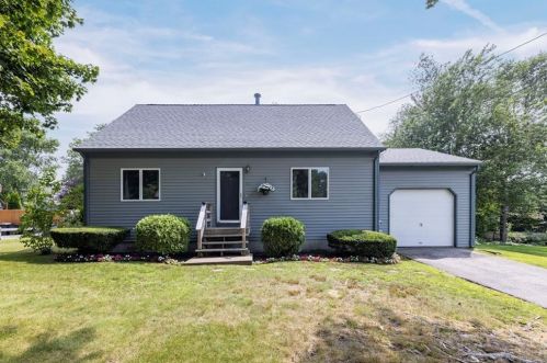 48 Montauk Rd, South Kingstown, RI 02882-2302