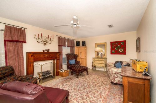 2960 Macalpin Dr, Palm Harbor, FL 34684-1811
