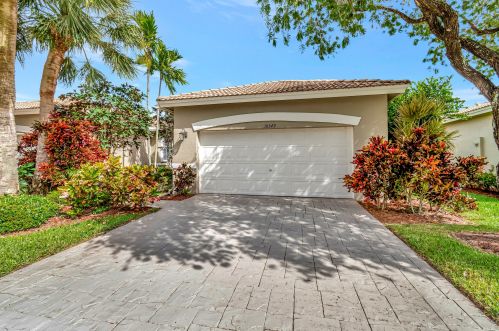 10549 Royal Caribbean Cir, Boynton Beach, FL 33437-4285